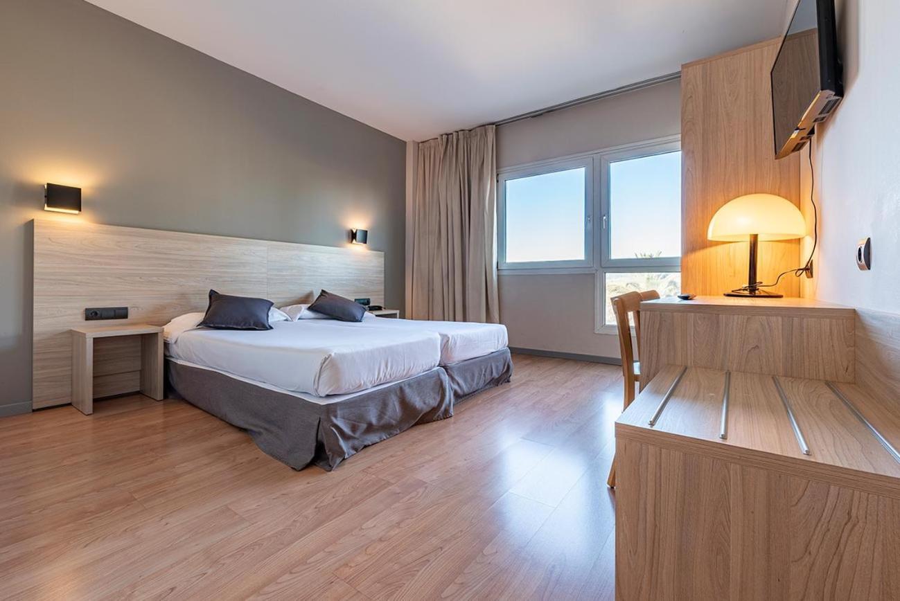 וילפרנקה דל פנדס Hotel Air Penedes מראה חיצוני תמונה