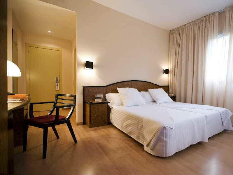וילפרנקה דל פנדס Hotel Air Penedes מראה חיצוני תמונה